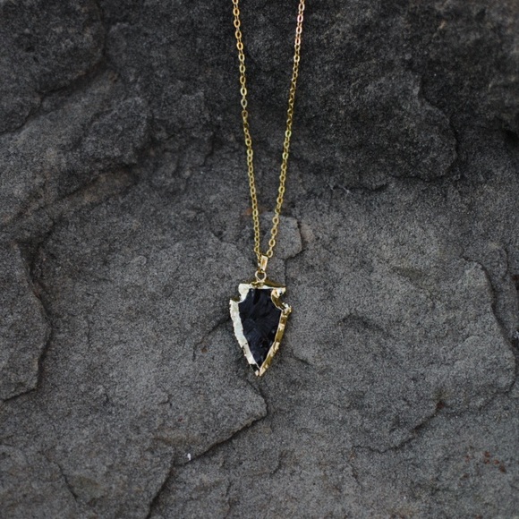 ✨3 for $20 sale✨ Black Obsidian Arrowhead Necklace - Picture 4 of 5